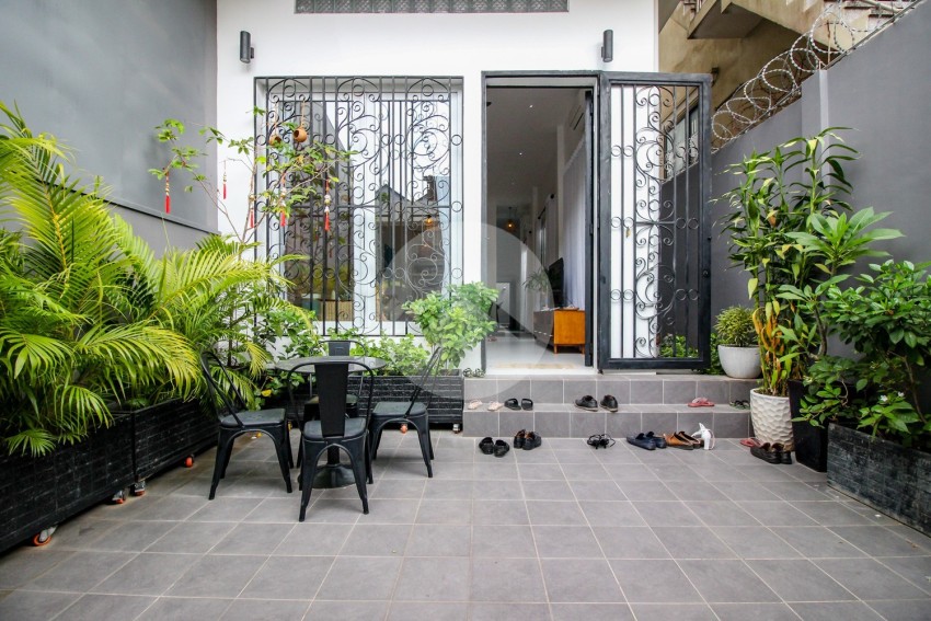 4 Bedroom Renovated Townhouse For Rent - Russian Market, Phnom Penh