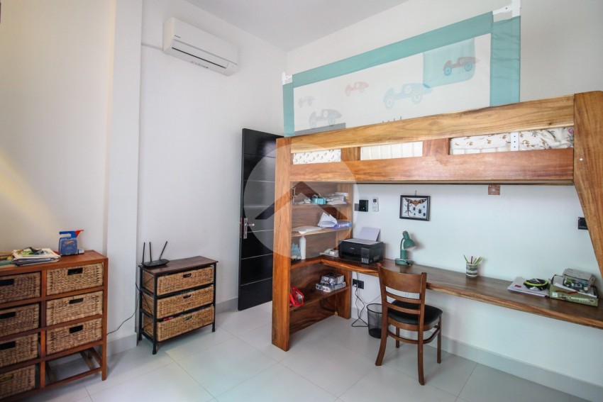 4 Bedroom Renovated Townhouse For Rent - Russian Market, Phnom Penh