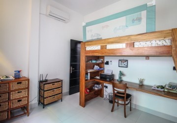 4 Bedroom Renovated Townhouse For Rent - Russian Market, Phnom Penh thumbnail