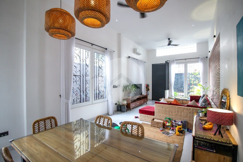 Renovated 4 Bedroom  Townhouse For Rent - Toul Tum Poung 1, Phnom Penh