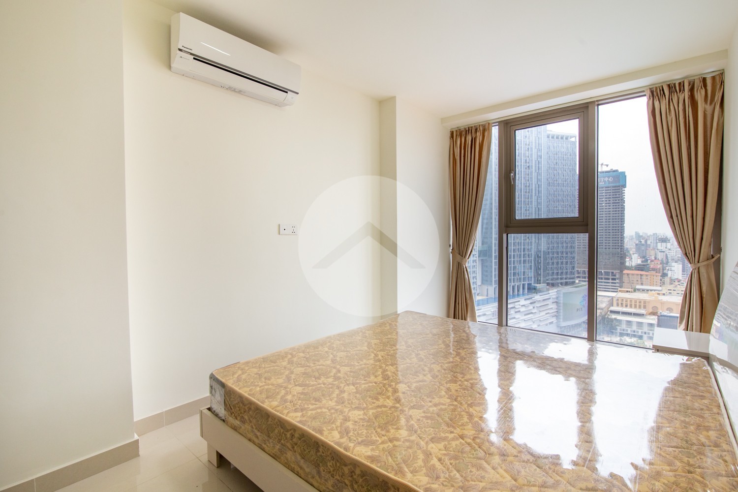 19th Floor 3 Bedroom Condo For Rent - The Peak, Tonle Bassac, Phnom Penh - Image 4