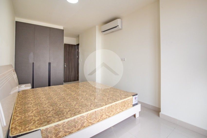 19th Floor 3 Bedroom Condo For Rent - The Peak, Tonle Bassac, Phnom Penh
