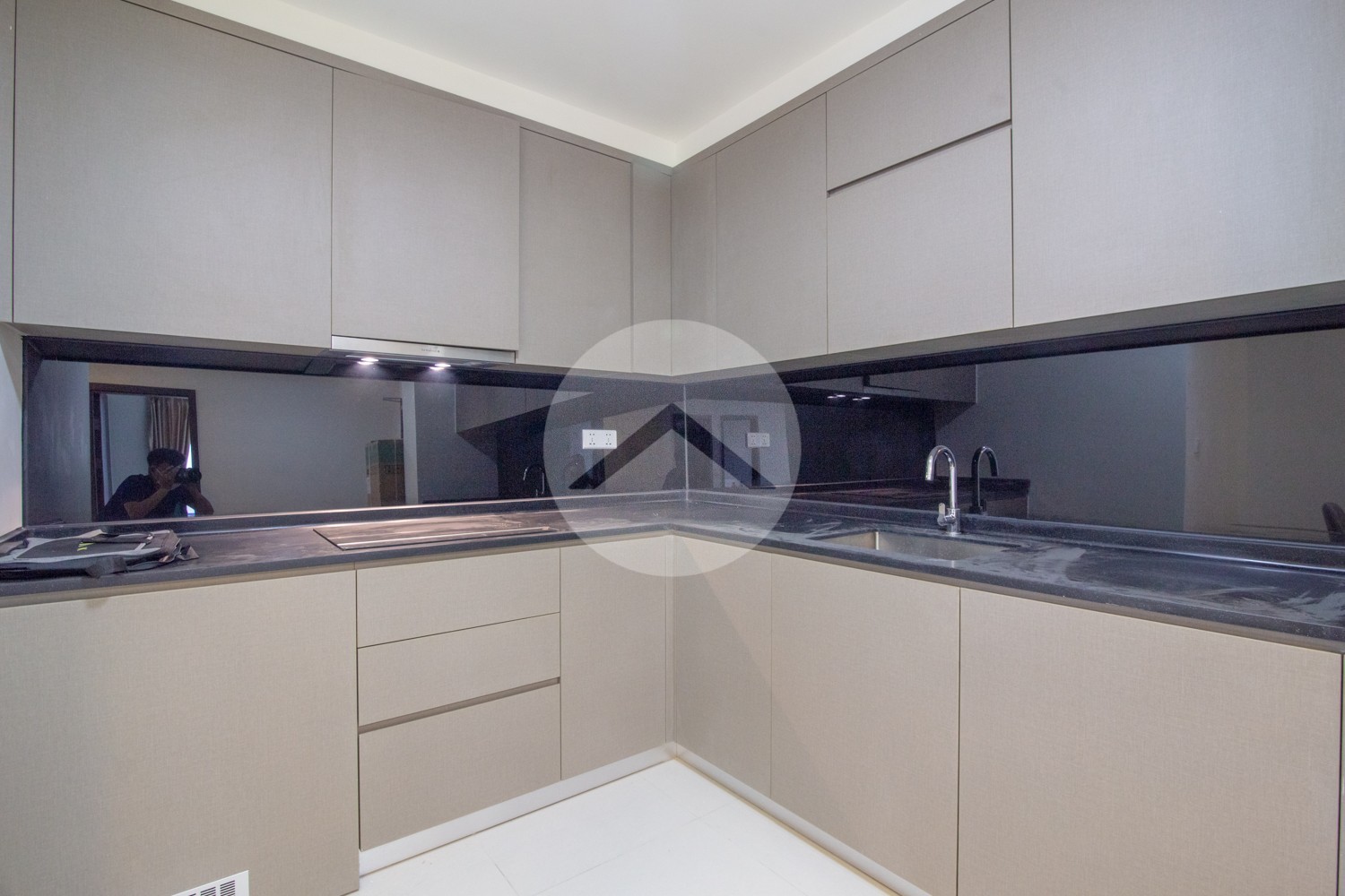 19th Floor 3 Bedroom Condo For Rent - The Peak, Tonle Bassac, Phnom Penh - Image 2
