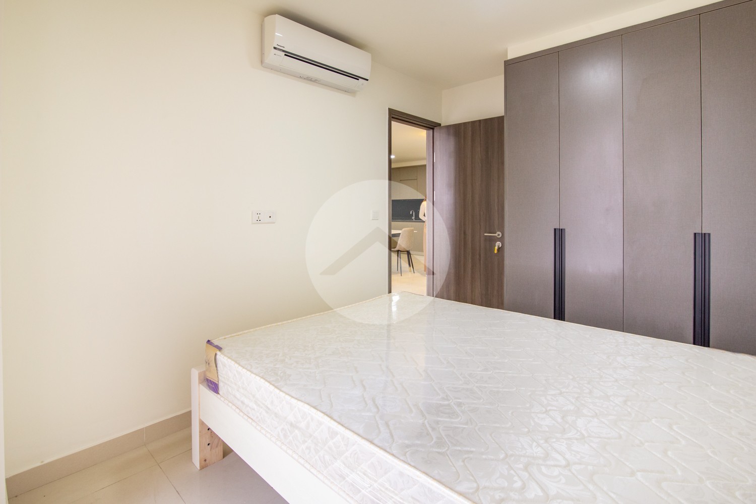 19th Floor 3 Bedroom Condo For Rent - The Peak, Tonle Bassac, Phnom Penh - Image 9