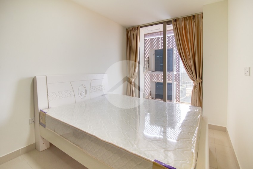 19th Floor 3 Bedroom Condo For Rent - The Peak, Tonle Bassac, Phnom Penh