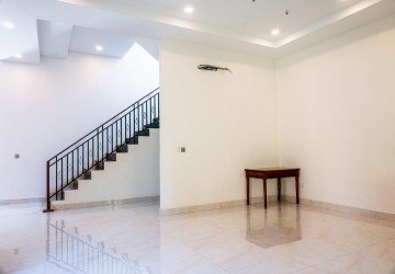 4 Bedroom House For Rent - Svay Dangum, Siem Reap thumbnail