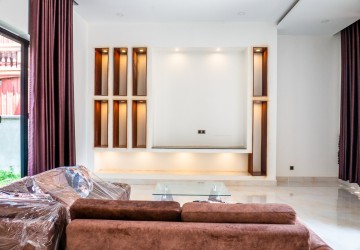 4 Bedroom House For Rent - Svay Dangum, Siem Reap thumbnail