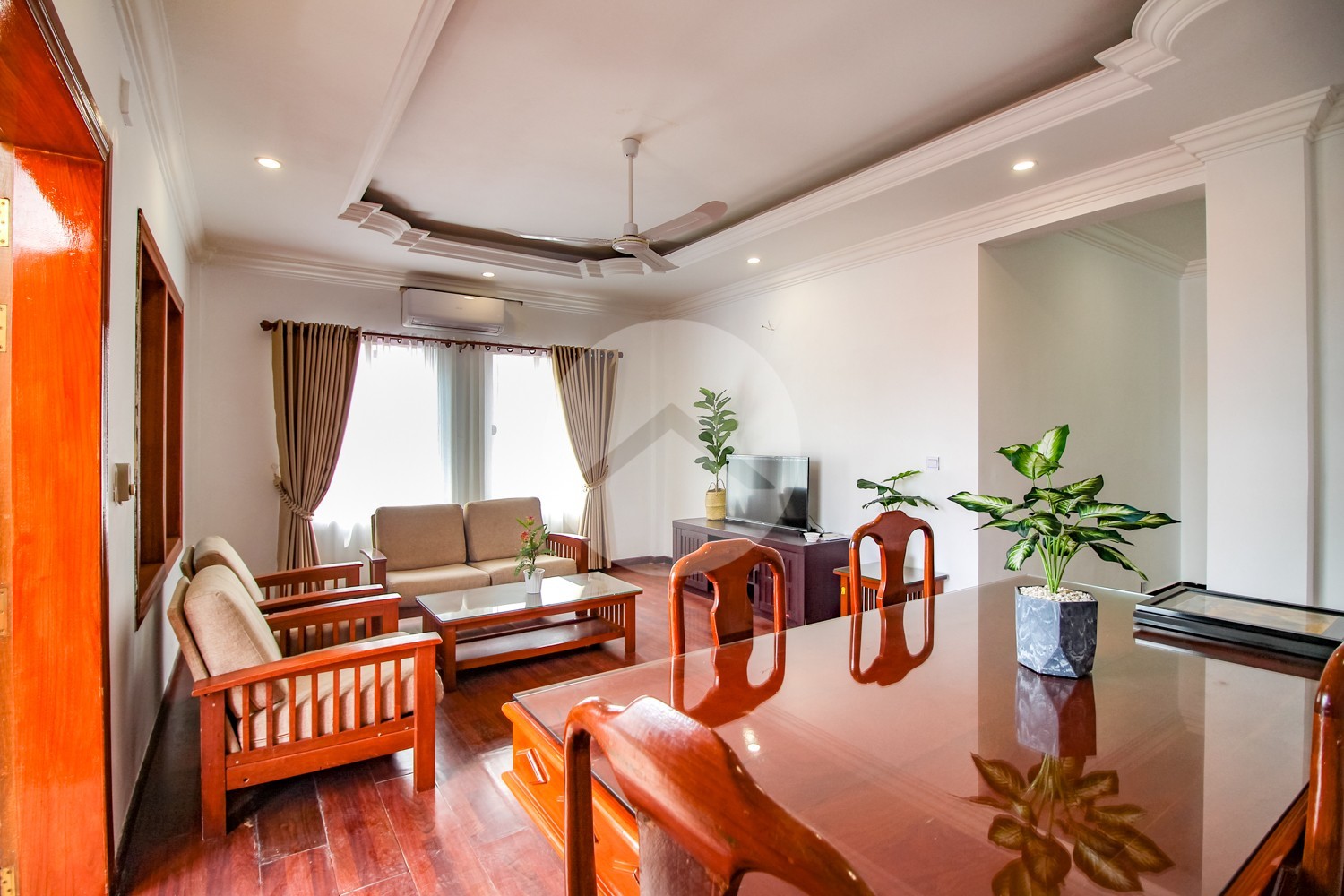 1 Bedroom Serviced Apartment For Rent in BKK1, Phnom Penh thumbnail