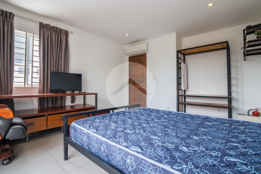 2 Bedrooms Renovated Apartment For Rent - Daun Penh, Phnom Penh