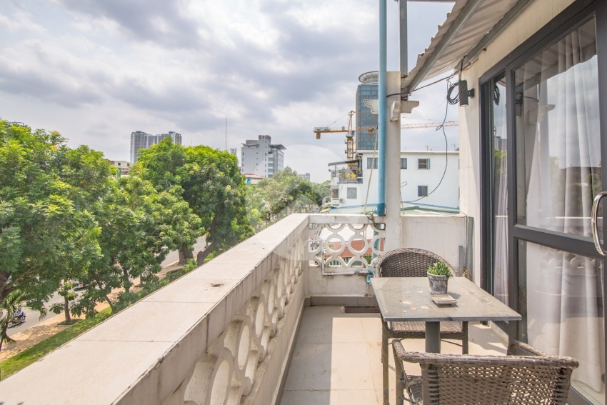 Renovated 2 Bedroom Apartment For Rent - Wat Phnom, Phnom Penh