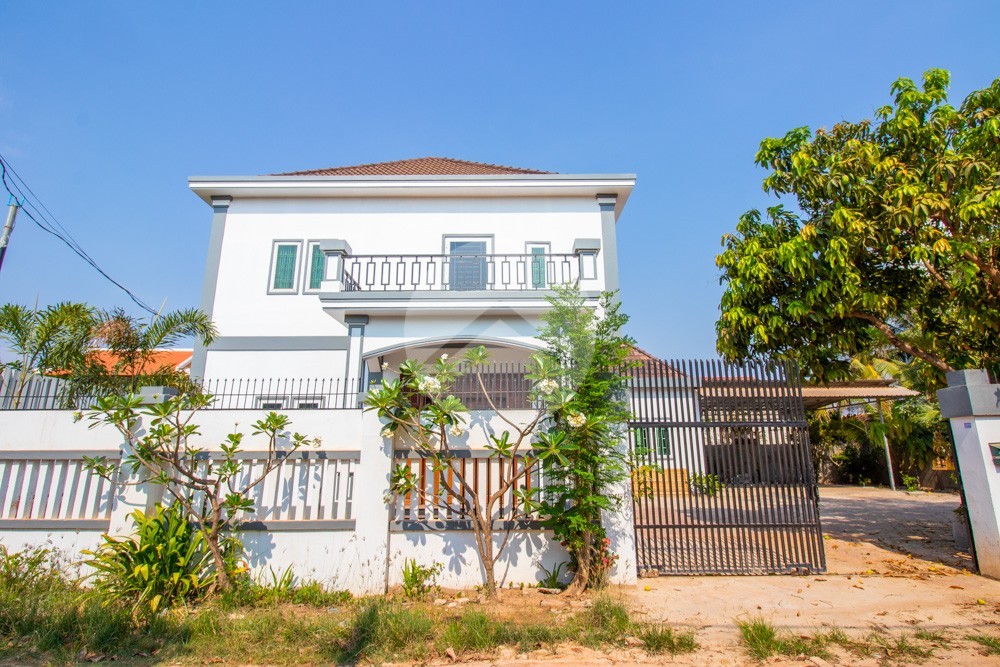 4 Bedroom House For Rent - Svay Dangkum, Siem Reap - Image 2