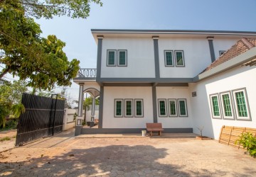 4 Bedroom House For Rent - Svay Dangkum, Siem Reap thumbnail