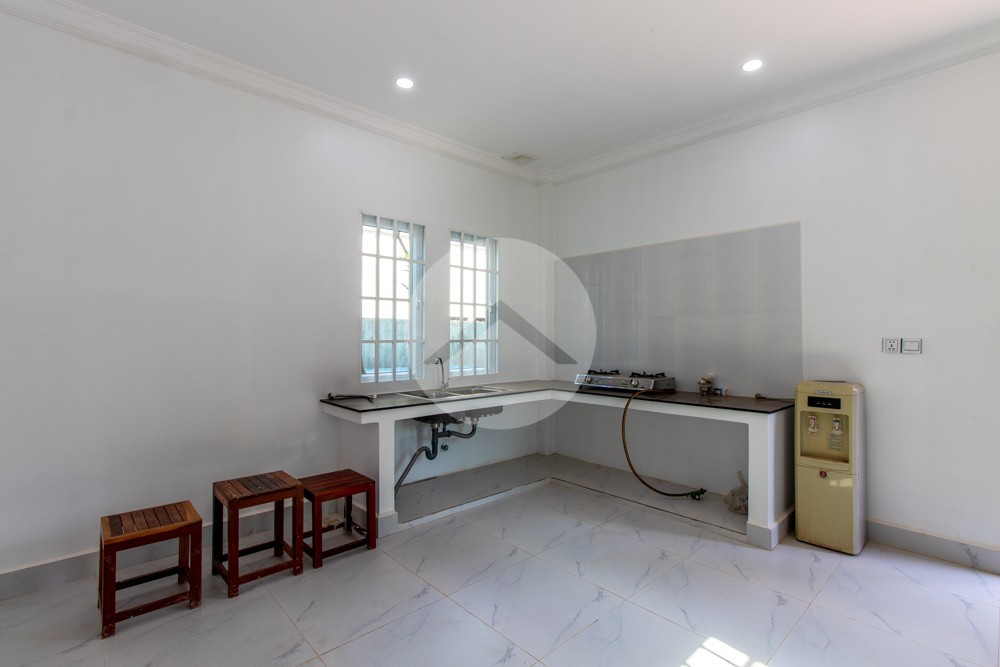 4 Bedroom House For Rent - Svay Dangkum, Siem Reap - Image 3