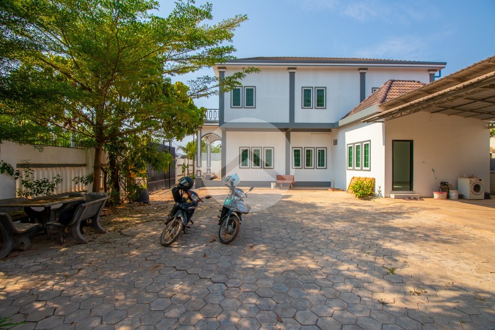 4 Bedroom House For Rent - Svay Dangkum, Siem Reap - Image 21