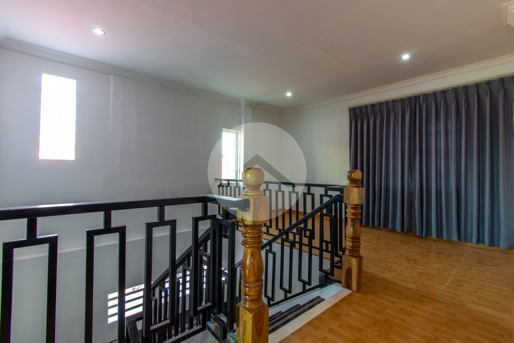 4 Bedroom House For Rent - Svay Dangkum, Siem Reap - Image 13