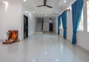 4 Bedroom House For Rent - Svay Dangkum, Siem Reap thumbnail