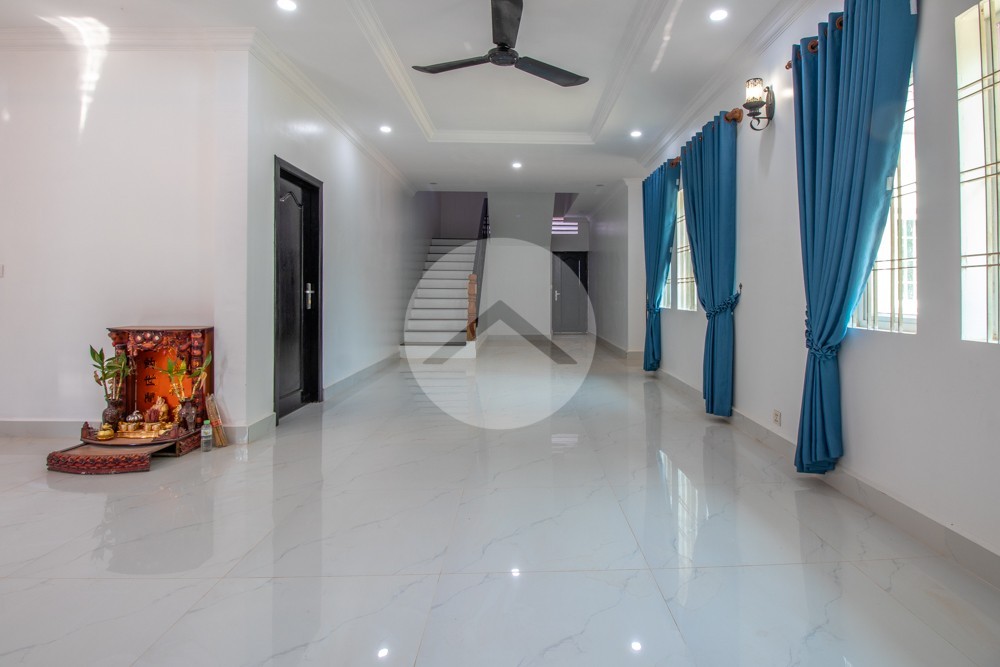 4 Bedroom House For Rent - Svay Dangkum, Siem Reap - Image 7