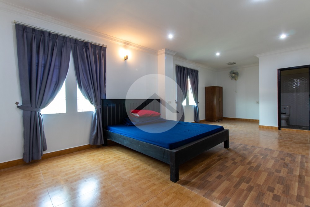 4 Bedroom House For Rent - Svay Dangkum, Siem Reap - Image 16