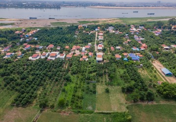880 Sqm Residential Land For Sale - Lvea Aem, Kandal thumbnail