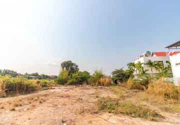 2400 Sqm Land For Sale - Svay Dangkum, Siem Reap thumbnail