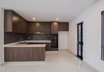 5 Bedroom Single Villa For Sale - Chip Mong, Hun Sen Blvd, Phnom Penh thumbnail