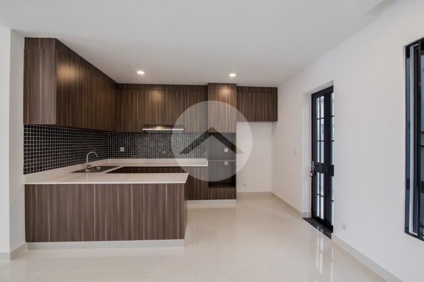 5 Bedroom Single Villa For Sale - Chip Mong, Hun Sen Blvd, Phnom Penh