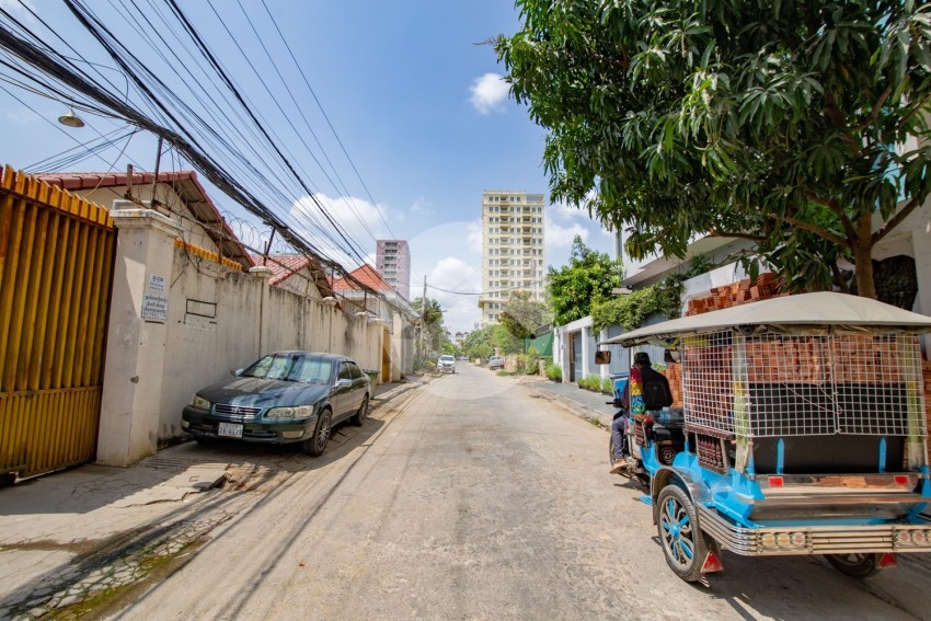 48 Unit Apartment Building For Rent - Phsar Daeum Thkov, Phnom Penh