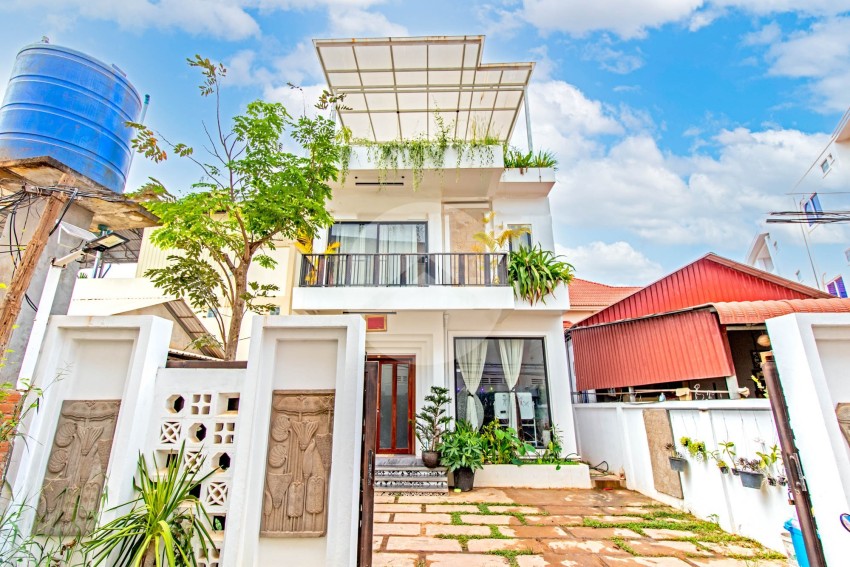 5 Bedroom House For Sale - Svay Dangkum, Siem Reap