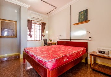 13 Bedroom Guesthouse For Rent - Night Market Area, Siem Reap thumbnail