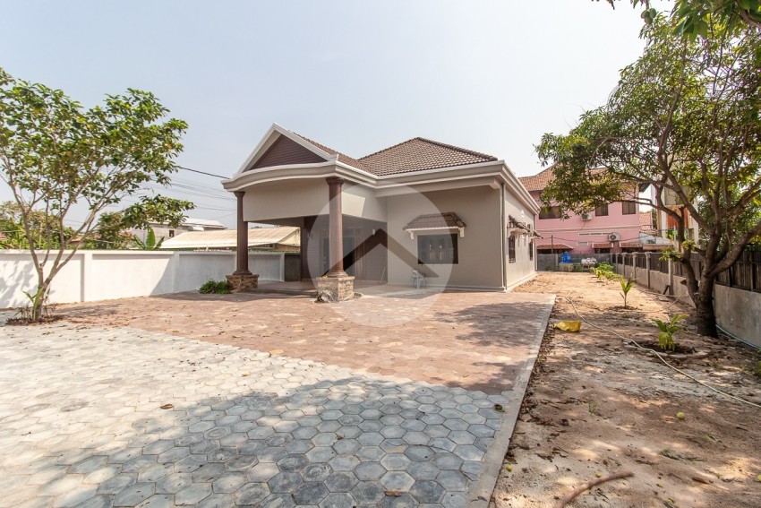 2 Bedroom House For Sale - Slor Kram, Siem Reap