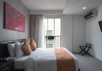 3 Bedroom Serviced Apartment For Rent - Wat Phnom, Phnom Penh thumbnail