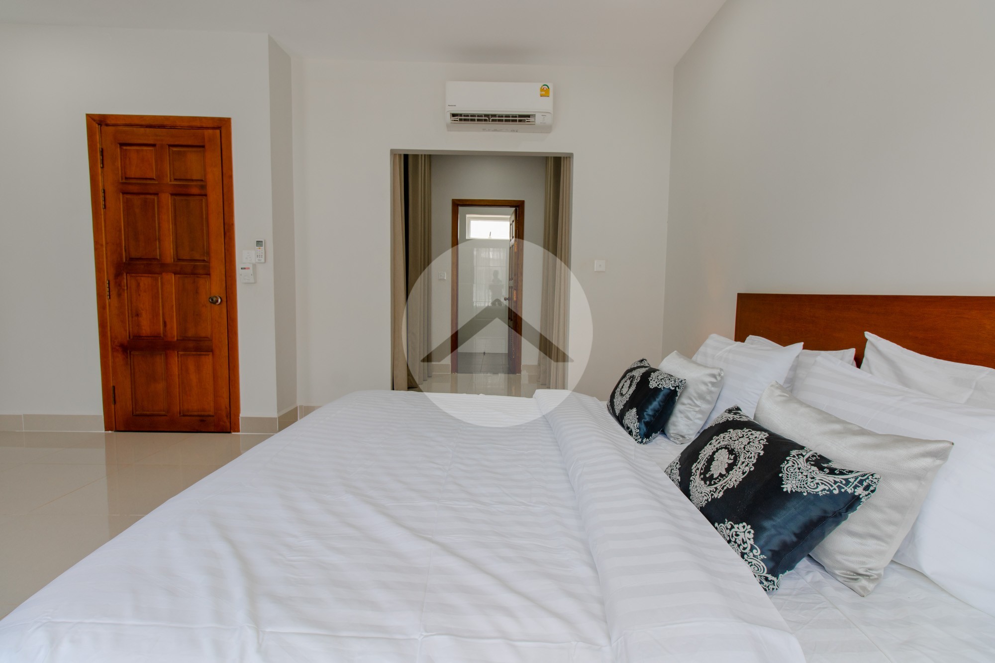 3 Bedroom House For Rent - Svay Dangkum, Siem Reap - Image 14