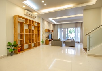 3 Bedroom Villa For Rent - Bassac Garden City, Tonle Bassac, Phnom Penh thumbnail