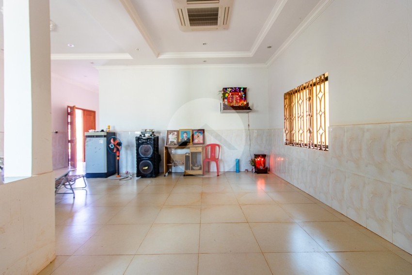 4 Bedroom House For Sale - Svay Dangkum, Siem Reap