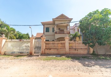 4 Bedroom House For Sale - Svay Dangkum, Siem Reap thumbnail