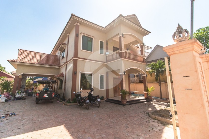 4 Bedroom House For Sale - Svay Dangkum, Siem Reap