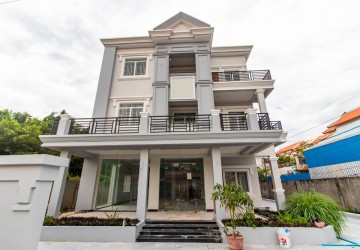 5 Bedroom Villa For Sale - Svay Dangkum, Siem Reap thumbnail