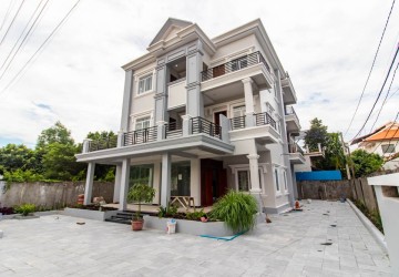 5 Bedroom Villa For Sale - Svay Dangkum, Siem Reap thumbnail