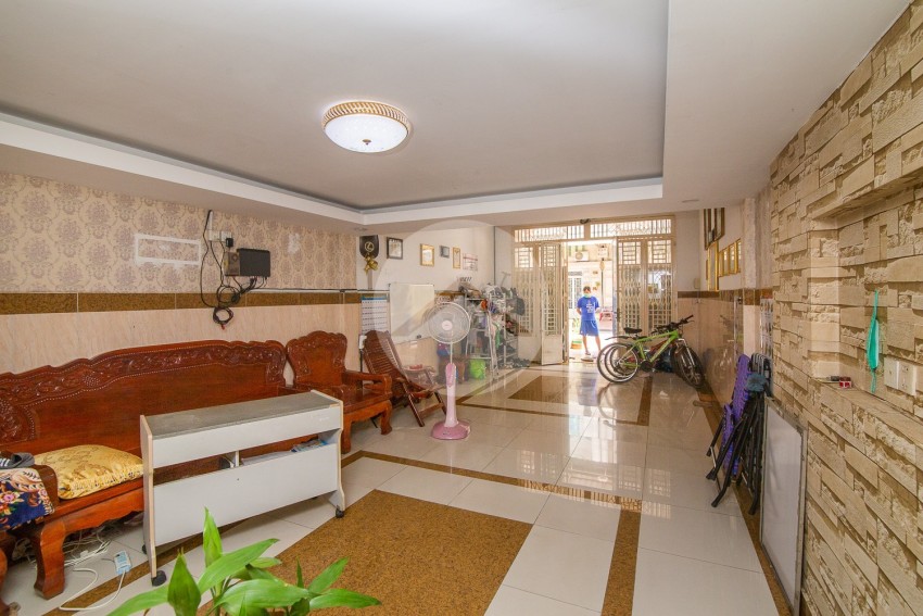 4 Bedroom Link House For Sale at Borey Mongkul Phnom Penh - Veal Sbov, Phnom Penh