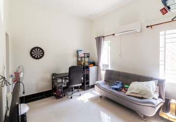 4 Bedroom Link House For Sale - Borey Mongkul Phnom Penh, Prek Eng, Phnom Penh thumbnail