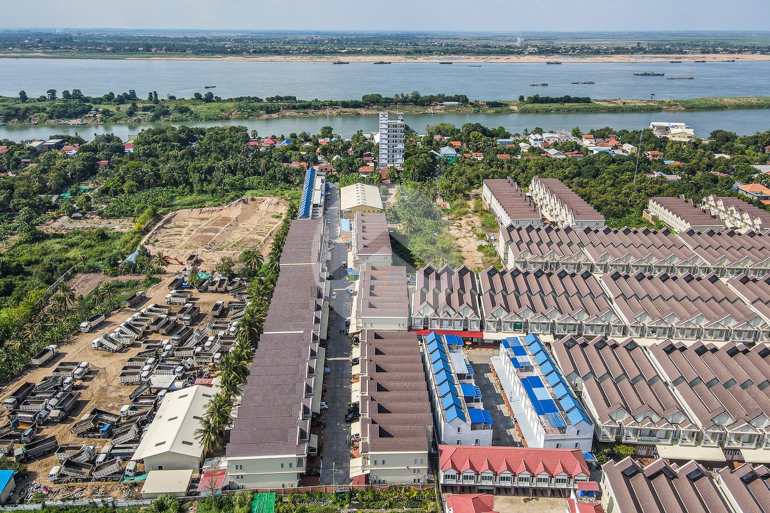 4 Bedroom Link House For Sale - Borey Mongkul Phnom Penh, Prek Eng, Phnom Penh - Image 18