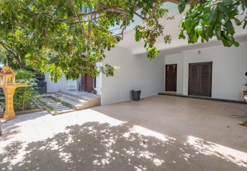 4 Bedroom Villa For Rent - Bassac Garden City, Tonle Bassac, Phnom Penh thumbnail