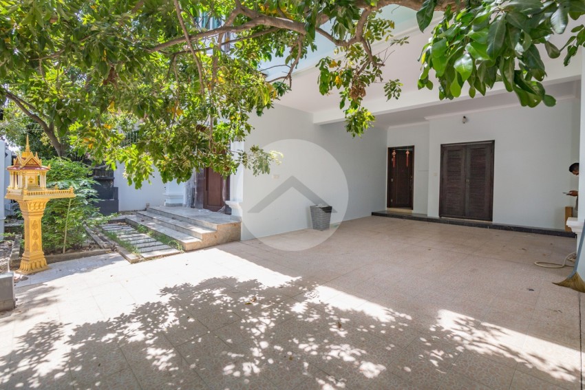 4 Bedroom Villa For Rent - Bassac Garden City, Tonle Bassac, Phnom Penh