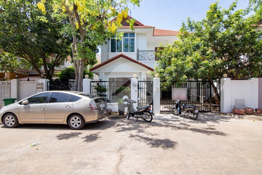 4 Bedroom Villa For Rent - Bassac Garden City, Tonle Bassac, Phnom Penh