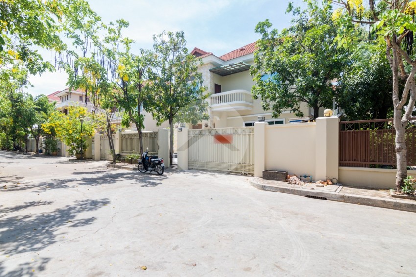4 Bedroom Villa For Sale - Bassac Garden City, Tonle Bassac, Phnom Penh