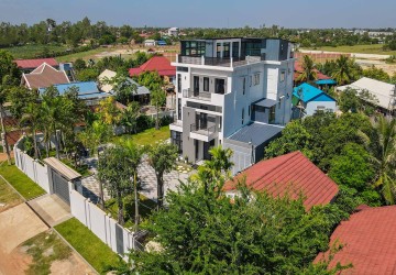 12 Bedroom Modern Villa  For Sale - Svay Dangkum, Siem Reap thumbnail