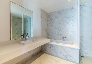 1 Bedroom Serviced Apartment For Rent - BKK1, Phnom Penh thumbnail