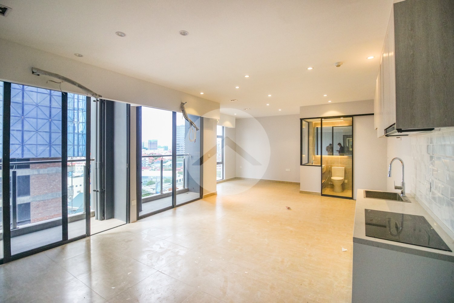 14th Floor 1 Bedroom Condo For Sale - Time Square 2, Boeng Kak I, Phnom Penh - Image 2 14th Floor 1 Bedroom Condo For Sale - Time Square 2, Boeng Kak I, Phnom Penh - Image 2