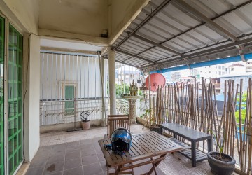 Renovated 1 Bedroom Apartment For Rent - BKK3, Phnom Penh thumbnail