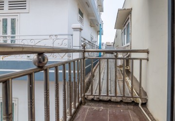 Renovated 1 Bedroom Apartment For Rent - BKK3, Phnom Penh thumbnail